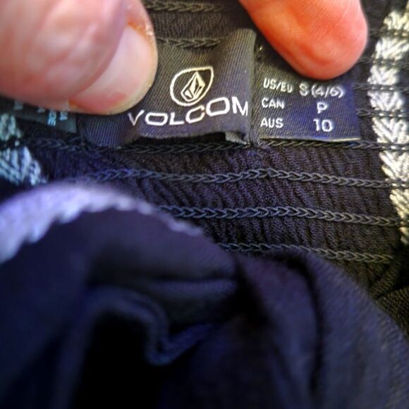 NWT VOLCOM BLACK AND WHITE COCO TIE CHEST TOP SZ. S - Picture 5 of 5